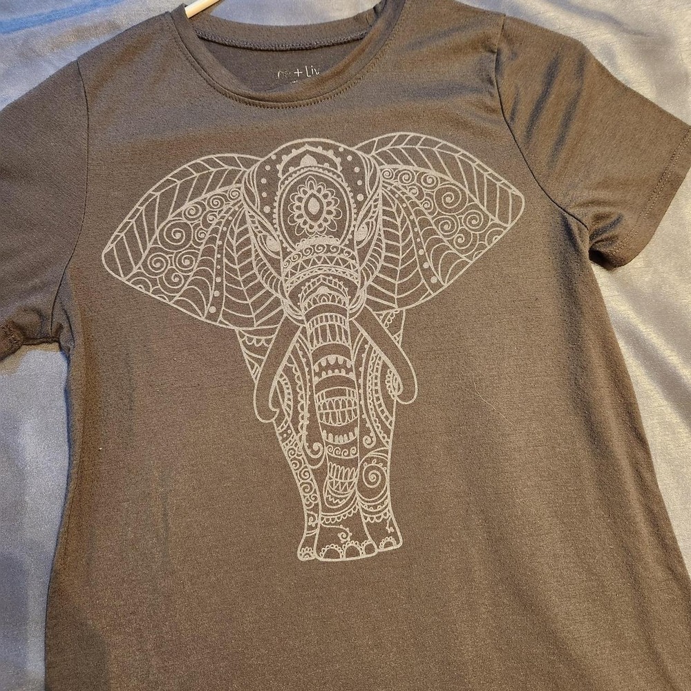 Art + Living Mandala Elephant Graphic Tee Dark Gray High Low Hem T-Shirt